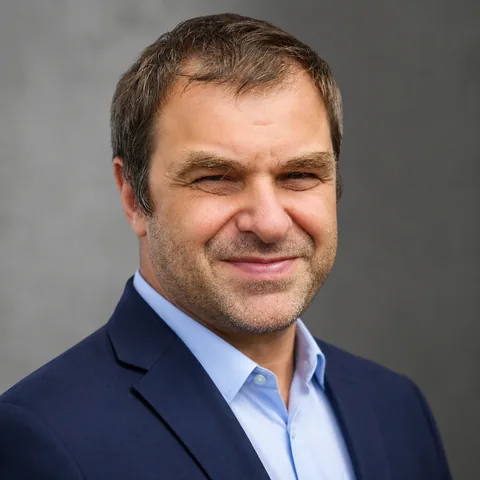 Александр Захаров